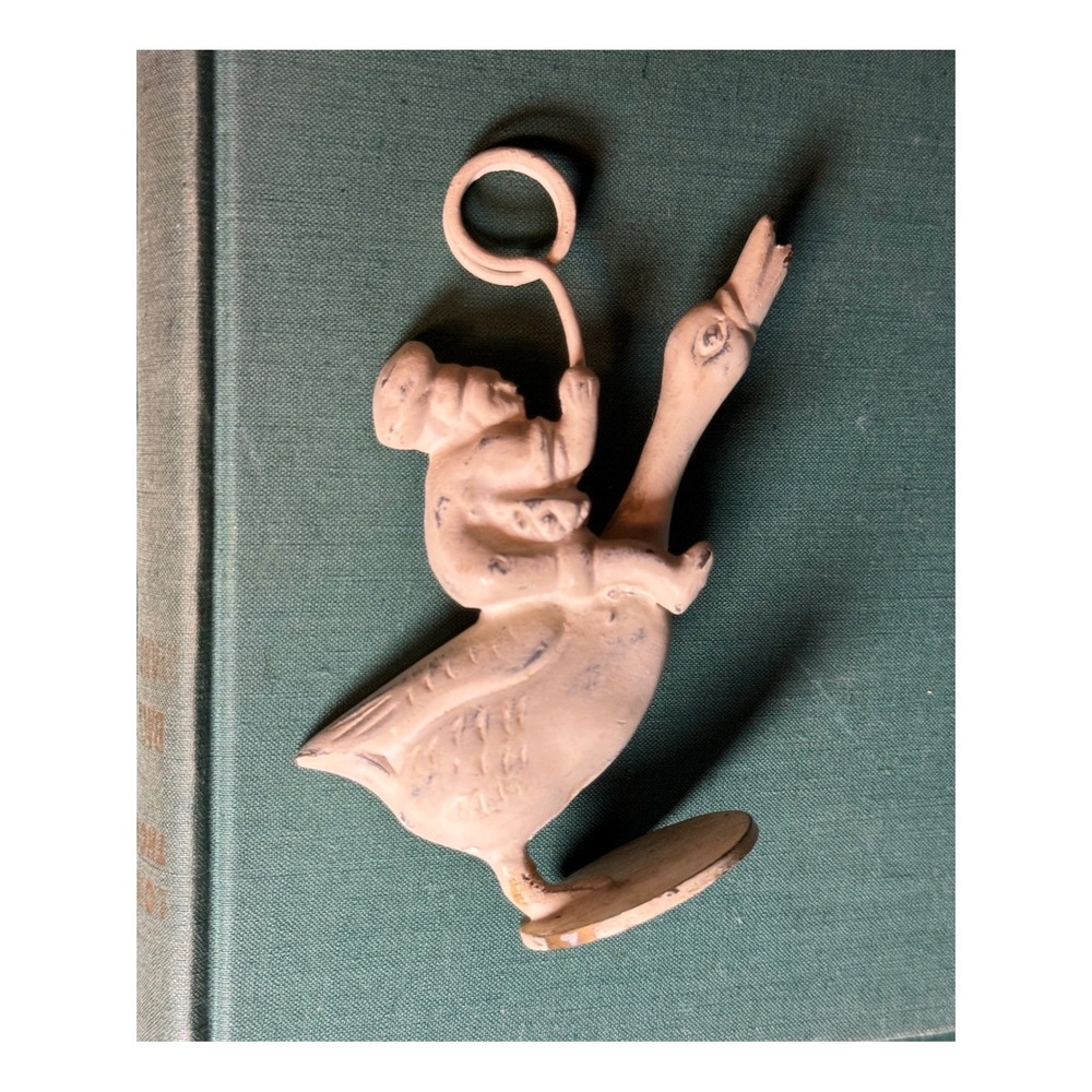 Vtg Farmhouse Cast Iron Goose & Rider Ring Loop Paperweight Decor - Picture 10 of 11